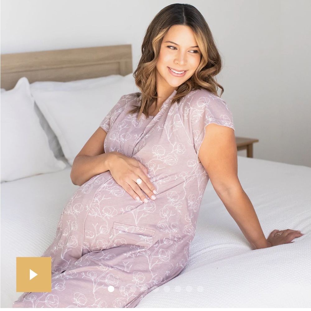 Kindred Bravely Universal Labor & Delivery Gown in Lilac Bloom
